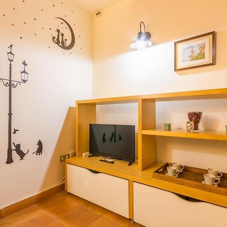 Macarena Muralla Encantada Apartman Sevilla Kültér fotó