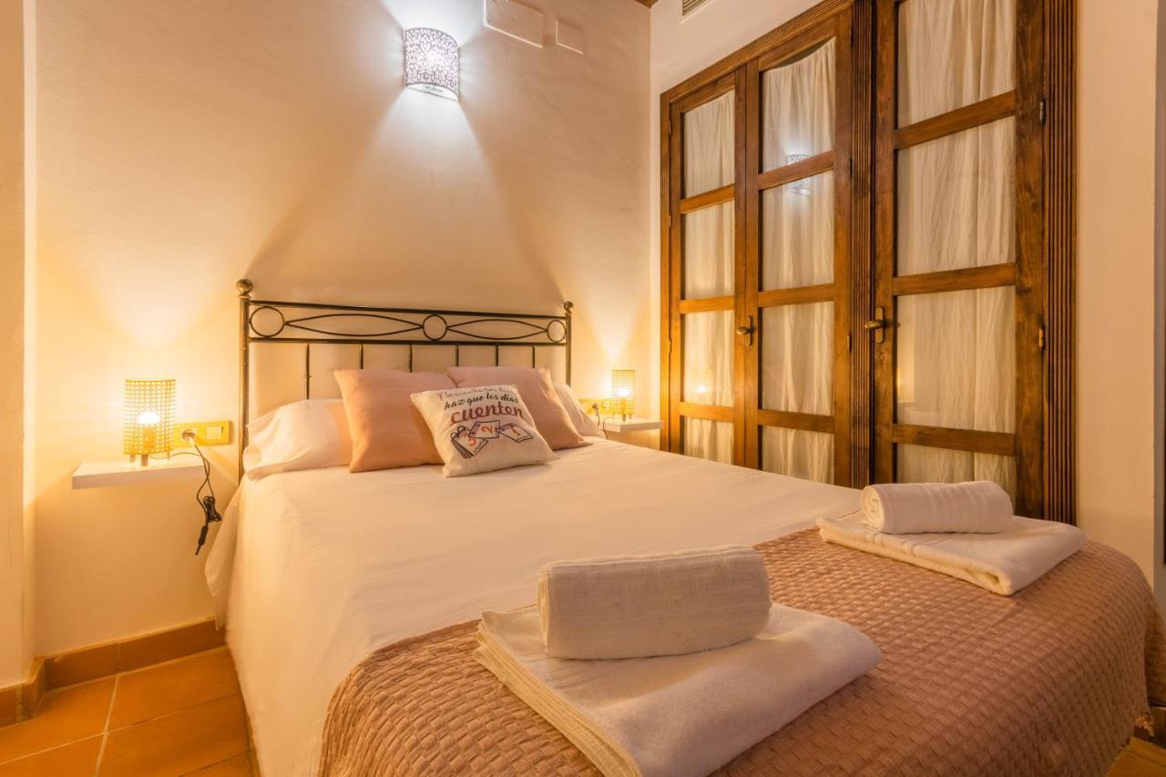 Macarena Muralla Encantada Apartman Sevilla Kültér fotó