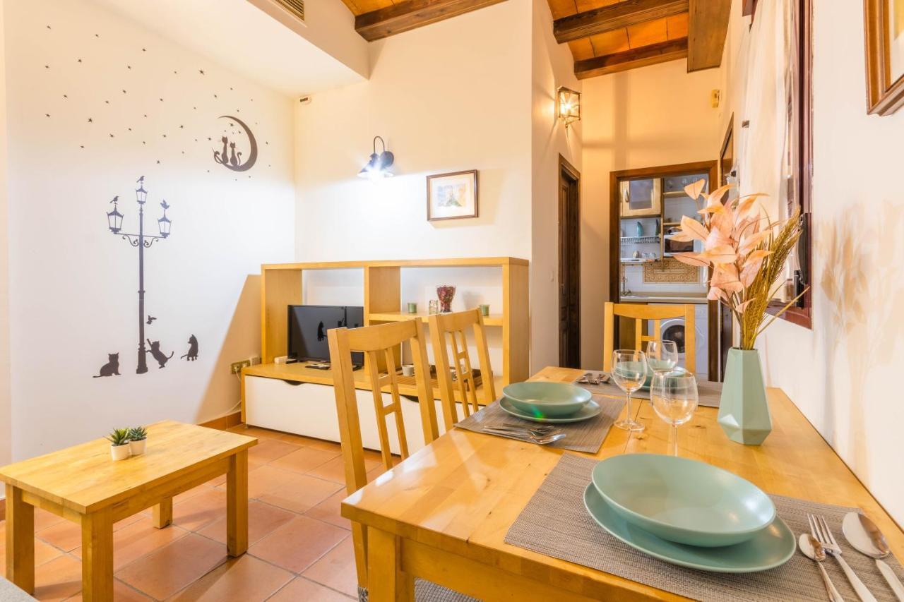 Macarena Muralla Encantada Apartman Sevilla Kültér fotó